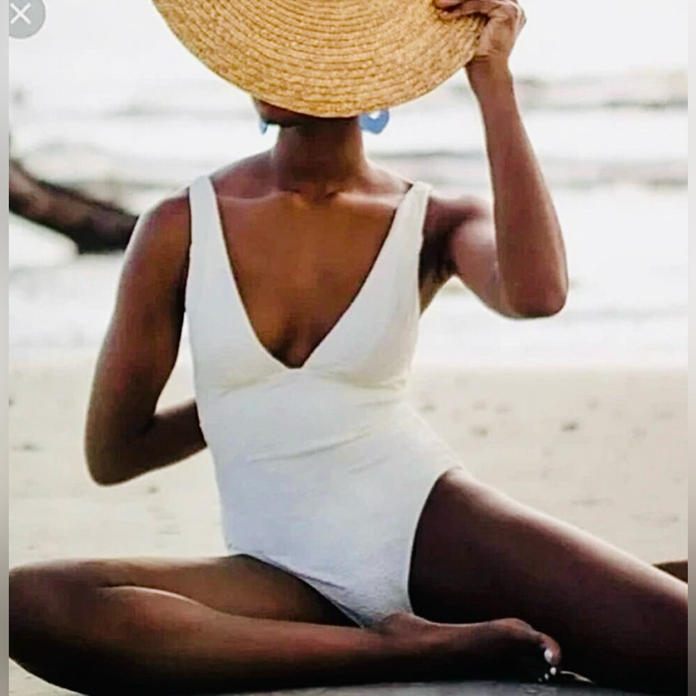 NWT - $128 ANDIE Swim - ‘Sardinia’ Ribbed One Piece - White | XXLT Tall